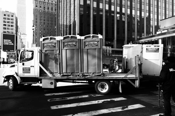 Best Affordable portable toilet rental  in Gibraltar, MI